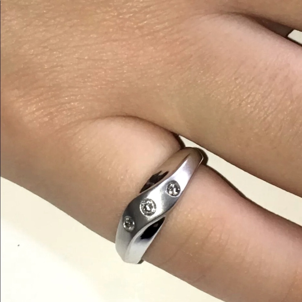 Solid 14K White Gold Natural Round Cut Natural Diamond Trio Modern Ring